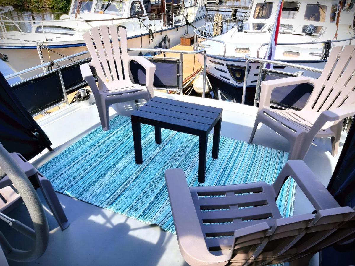 Motor Yacht Amazone Hotel Amsterdam Bagian luar foto