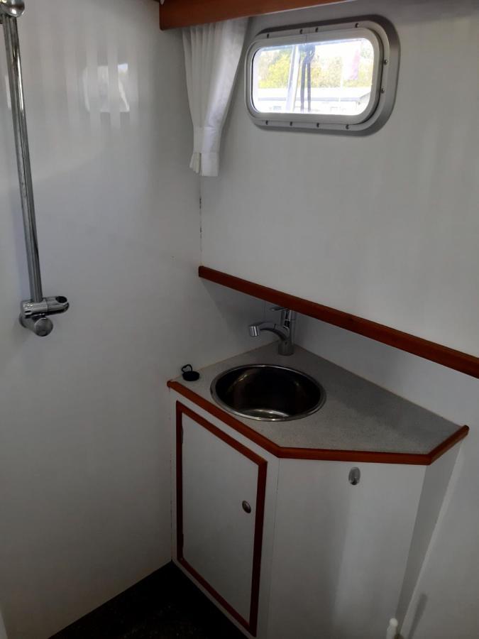 Motor Yacht Amazone Hotel Amsterdam Bagian luar foto